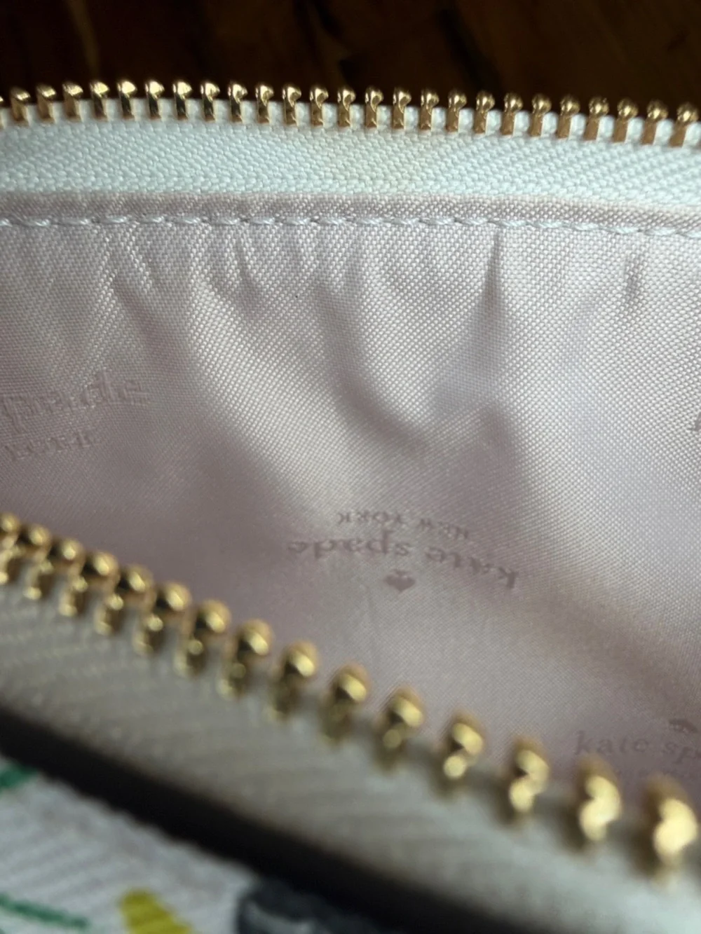 Kate spade nwt small crossbody bag. size 8 x 4 1/2 appx. very chic.! - Picture 8 of 8